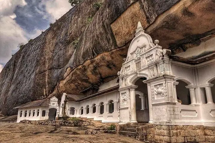 Dambulla Cave Temple